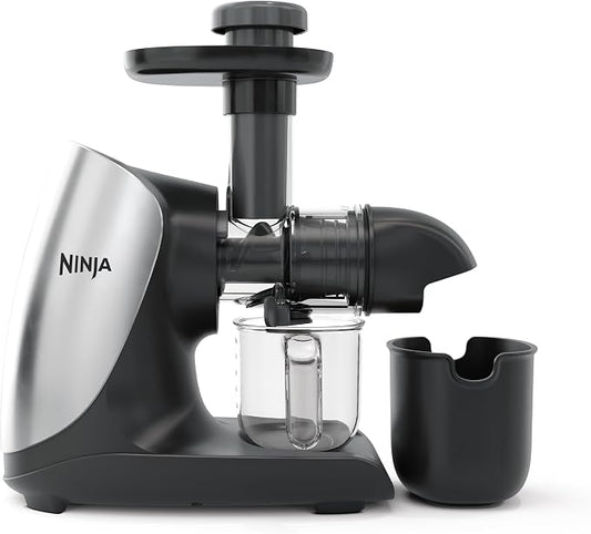 Ninja Juicer met Cold Press Technology & Pulpcontrole, Slow Juicer, Sapcentrifuge, 470ml Sapkan, 3 Pulpfilters, Reinigingsborstel, BPA-vrij, Vaatwasmachinebestendige onderdelen, 150W, Zwart, JC100EU